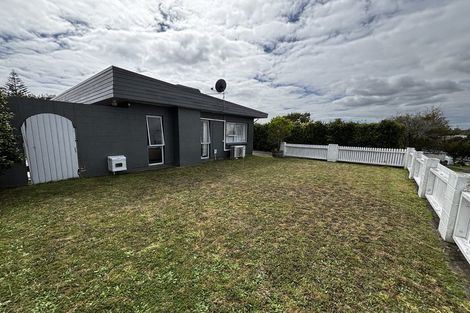 Photo of property in 39 Trelawney Crescent, Westown, New Plymouth, 4310
