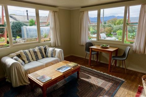 Photo of property in 13 Wharf Road, Karamea, 7893