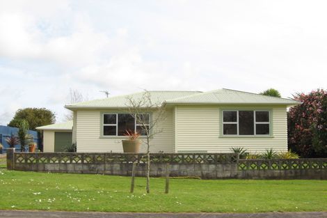 Photo of property in 4 Nikau Street, Inglewood, 4330