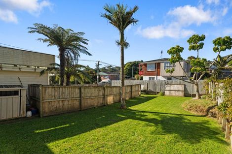 Photo of property in 13 Akarana Avenue, Mount Roskill, Auckland, 1041