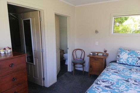 Photo of property in 68 Kinloch Road, Kinloch, Taupo, 3377