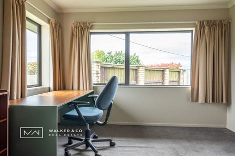 Photo of property in 2 Evergreen Crescent, Trentham, Upper Hutt, 5018