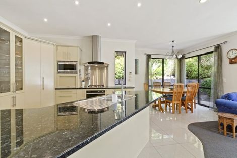 Photo of property in 44 Grammar School Road, Pakuranga, Auckland, 2010