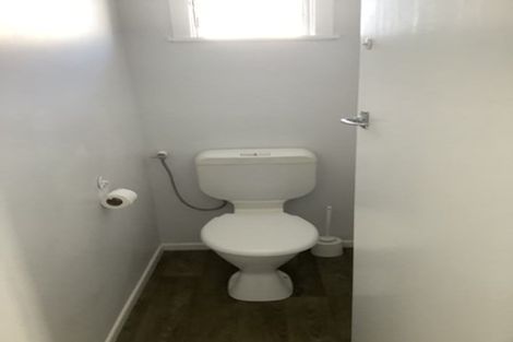 Photo of property in 1 Keats Place, Blockhouse Bay, Auckland, 0600