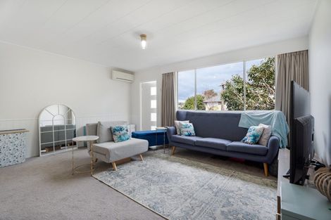 Photo of property in 1/377 Main Road, Tawa, Wellington, 5028