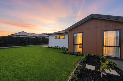 Photo of property in 25 Millhaven Place, Casebrook, Christchurch, 8051