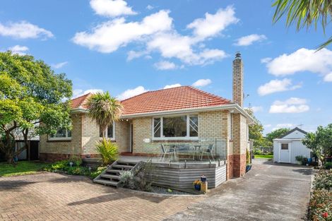 Photo of property in 9 Shortt Avenue, Mangere Bridge, Auckland, 2022