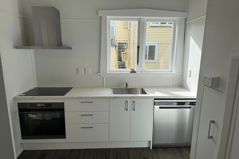 Photo of property in 526 Adelaide Road, Berhampore, Wellington, 6023