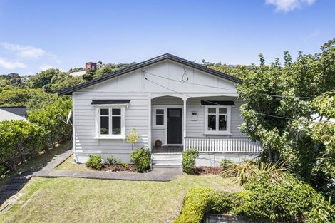 Photo of property in 17 Waikowhai Street, Ngaio, Wellington, 6035