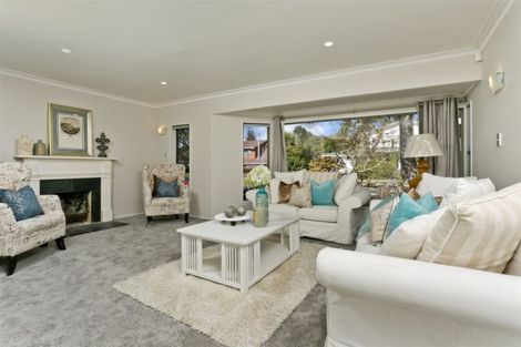 Photo of property in 6 Ravenstone Place, Chatswood, Auckland, 0626
