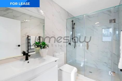 Photo of property in 5/5 Chevis Place, Pakuranga, Auckland, 2010