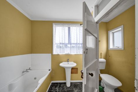 Photo of property in 34 Stafford Street, Patea, 4520