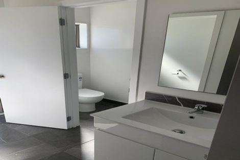 Photo of property in 10 Homer Place, Upper Riccarton, Christchurch, 8041