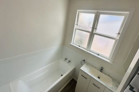 Photo of property in 35 Alexander Street, Awapuni, Palmerston North, 4412