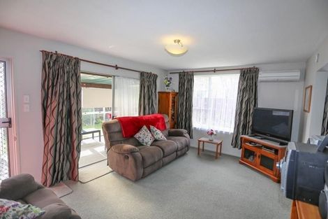 Photo of property in 1/64 Highsted Road, Bishopdale, Christchurch, 8053