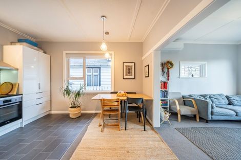 Photo of property in 26 Queens Drive, Kilbirnie, Wellington, 6022