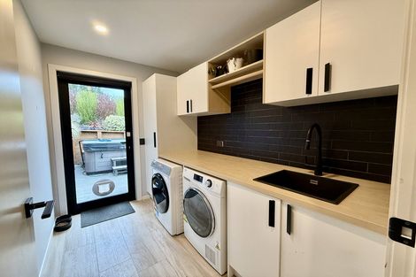 Photo of property in 17 Rexs Way, Green Island, Dunedin, 9018