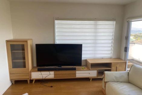 Photo of property in 107 Luckens Road, West Harbour, Auckland, 0618