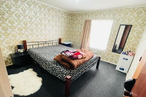 Photo of property in 37 Oakfield Crescent, Pukete, Hamilton, 3200