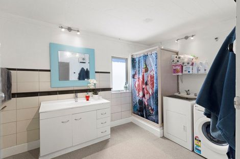 Photo of property in 82 Barrett Street, Westown, New Plymouth, 4310