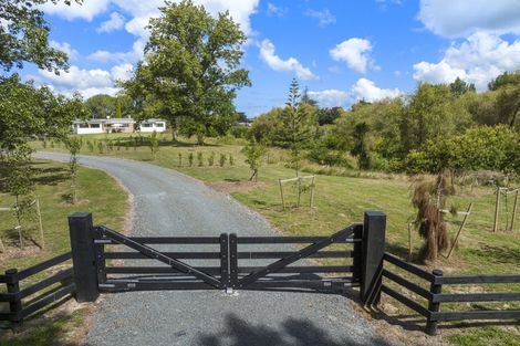 Photo of property in 2 Ward Road, Matakana, Warkworth, 0985