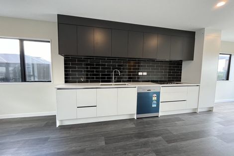 Photo of property in 22b Lumbarda Drive, Kumeu, 0810