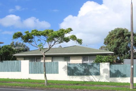 Photo of property in 2/74 Prince Regent Drive, Half Moon Bay, Auckland, 2012