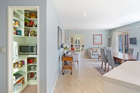 Photo of property in 16a Hadlow Place, Burnside, Christchurch, 8041