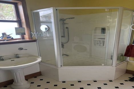 Photo of property in 20 Ranui Terrace, Tawa, Wellington, 5028