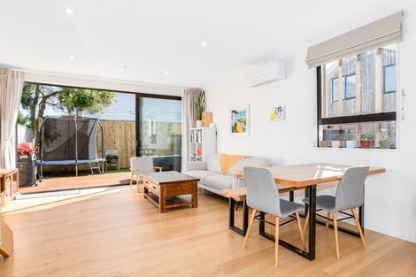 Photo of property in 16a Inglis Street, Seatoun, Wellington, 6022