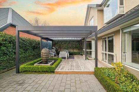 Photo of property in 2/77a Hinau Street, Riccarton, Christchurch, 8041