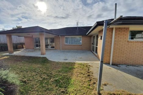 Photo of property in 7 Cooladerry Place, Rosehill, Papakura, 2113