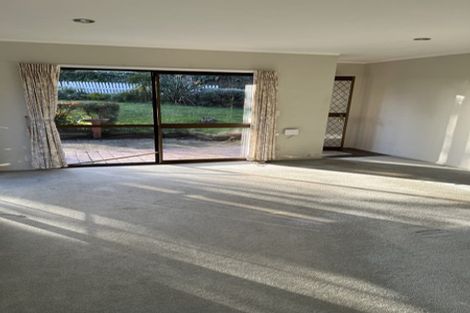 Photo of property in 1/15 Micawber Place, Mellons Bay, Auckland, 2014