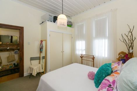 Photo of property in 24 Dunn Street, Egmont Village, 4372