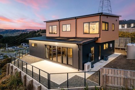 Photo of property in 9 Trysail Place, Whitby, Porirua, 5024