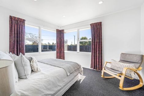 Photo of property in 106 Avondale Road, Avondale, Christchurch, 8061