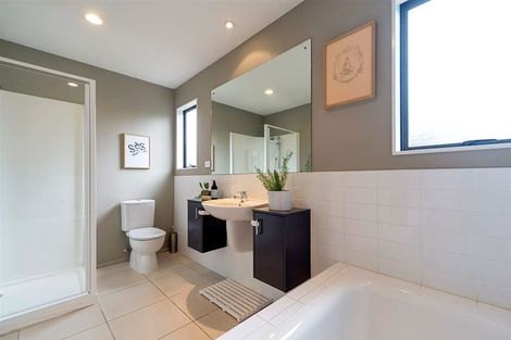 Photo of property in 40a Ngataringa Road, Devonport, Auckland, 0624