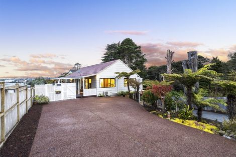 Photo of property in 81 Spence Road, Henderson, Auckland, 0612