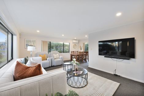 Photo of property in 51 Semillon Avenue, Henderson, Auckland, 0612