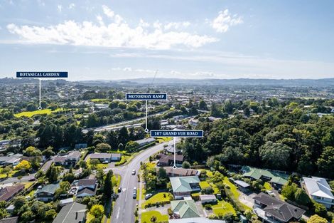 Photo of property in 107 Grande Vue Road, Hillpark, Auckland, 2102