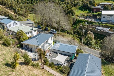 Photo of property in 129 Emano Street, Toi Toi, Nelson, 7010