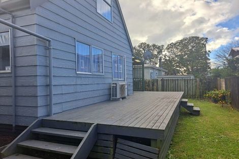 Photo of property in 2/36 Rimu Street, New Lynn, Auckland, 0600