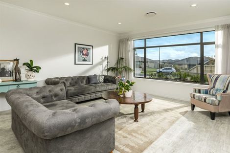 Photo of property in 13 Remana Crescent, Huapai, Kumeu, 0810