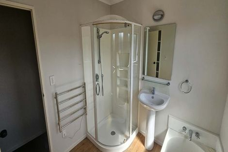 Photo of property in 60 Guadeloupe Crescent, Grenada Village, Wellington, 6037