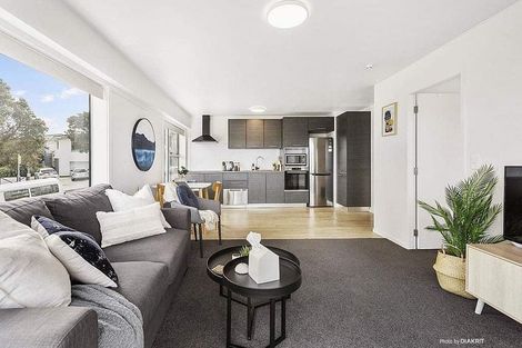 Photo of property in 3/32 Akaroa Drive, Maupuia, Wellington, 6022