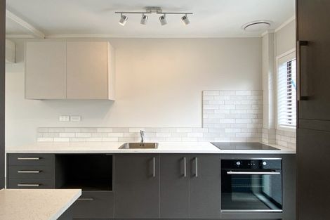 Photo of property in 21/85 Edmonton Road, Henderson, Auckland, 0612