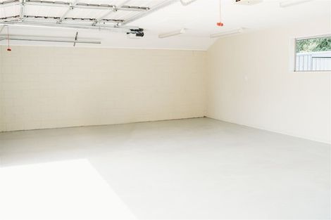 Photo of property in 64 Willowview Drive, Redwood, Christchurch, 8051