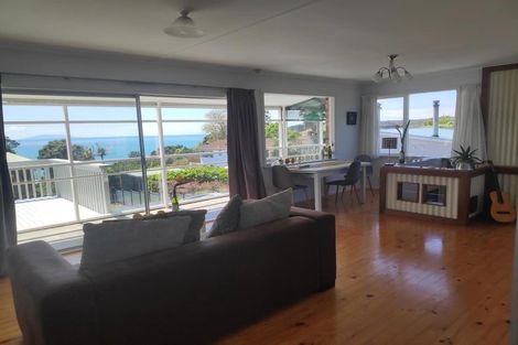 Photo of property in 114 Pacific Parade, Army Bay, Whangaparaoa, 0930