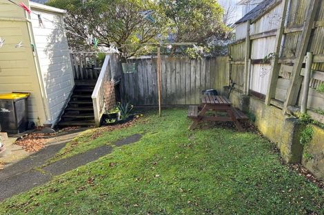 Photo of property in 7 Derby Street, Mount Victoria, Wellington, 6011