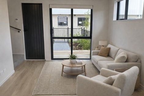 Photo of property in 22 Paetai Lane, Te Atatu Peninsula, Auckland, 0610